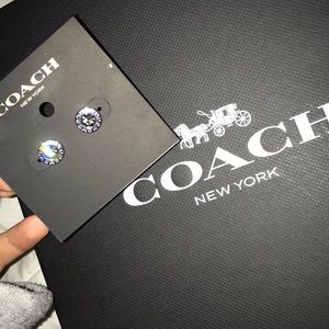 Coach earring !!
